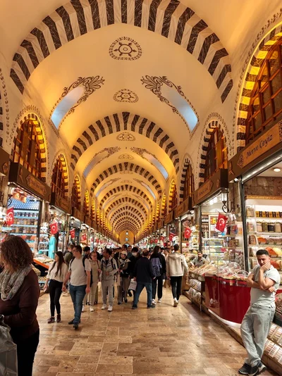 Isztambul (Istanbul) Fűszerbazár, Mısır Çarşısı